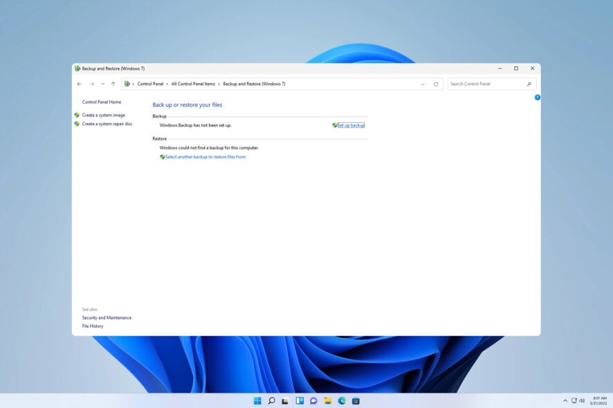 Обложка: папки и диск для восстановления файлов