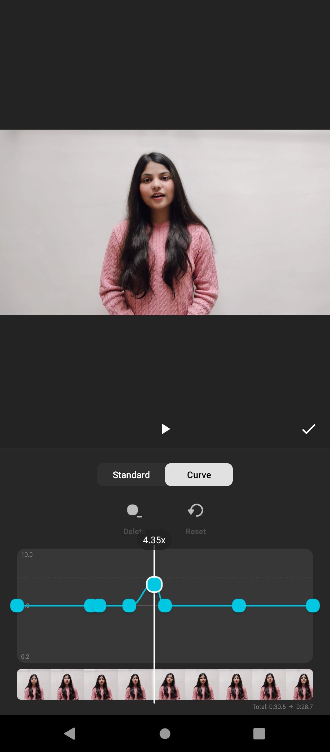 Кривая изменения скорости с точками