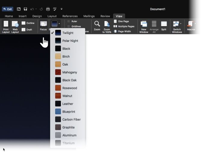 Режим Focus Mode в Word 2016 для Mac: документ на тёмном фоне, скрытая лента
