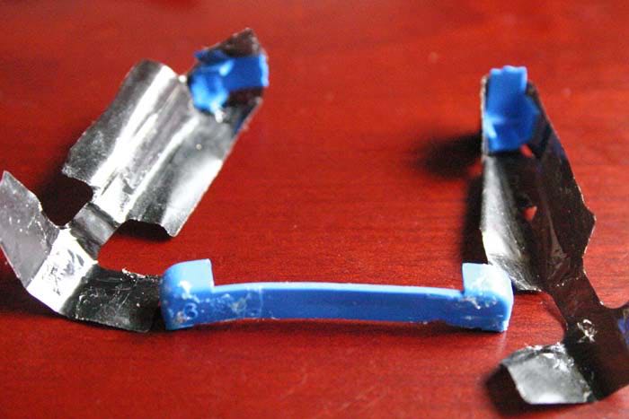 Амортизаторы и защитная лента вокруг диска