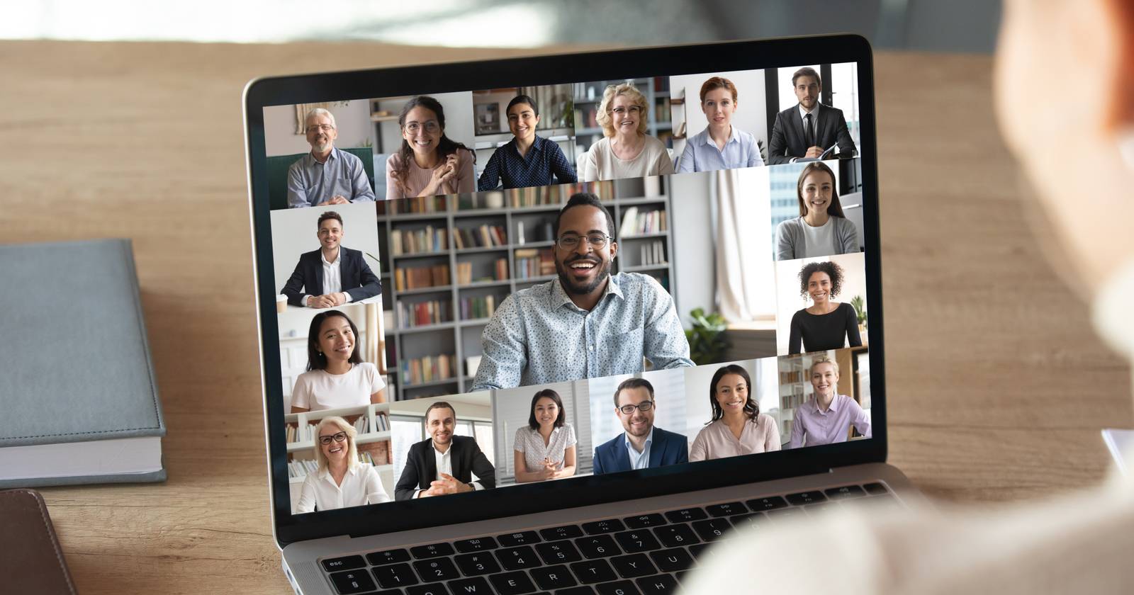 Удалённая встреча: участники на видеозвонке