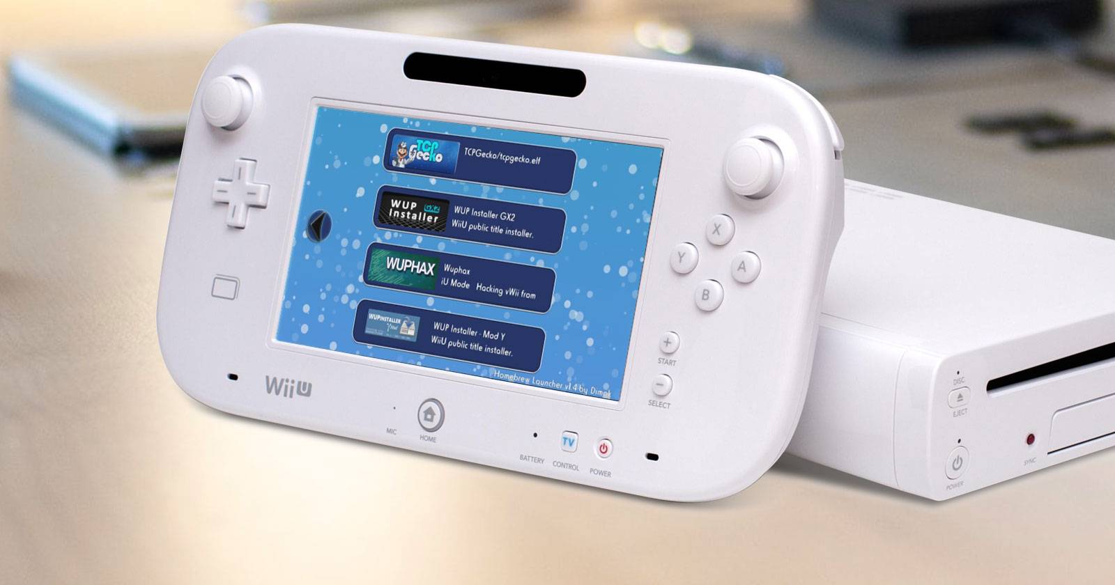 Nintendo Wii U консоль и контроллер на столе
