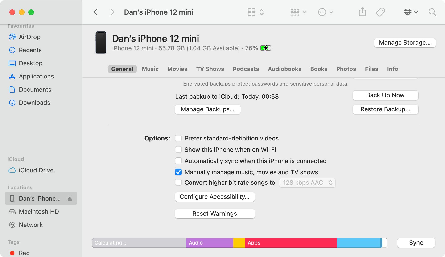 Сводка iPhone в Finder