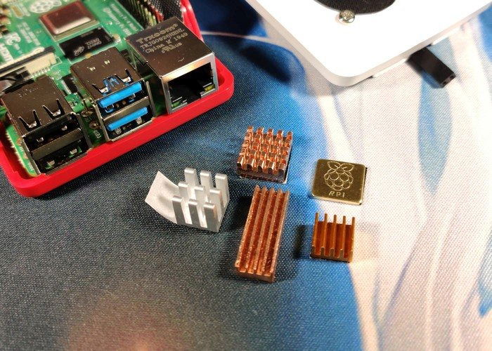 Установка медных радиаторов на процессор и контроллеры